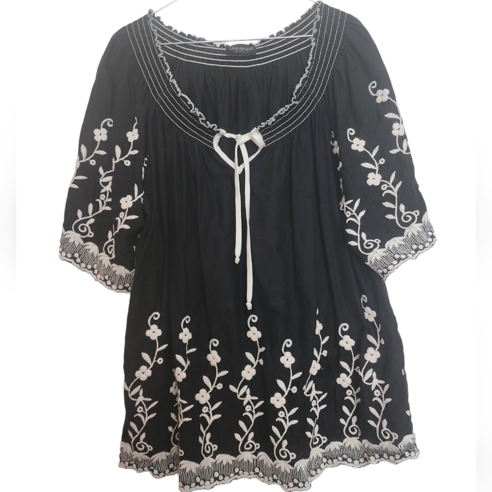 Lane Bryant Black White Embroidered Tie Front Blouse SZ 18 20W